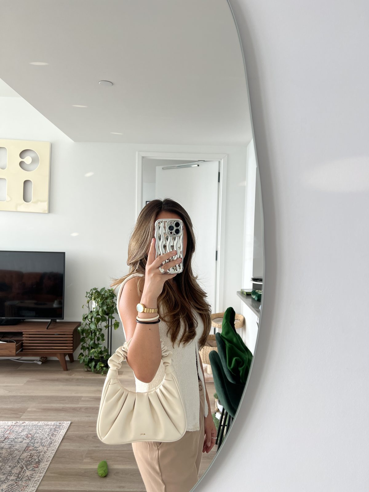 Monochrome Cream Outfit Done Right
